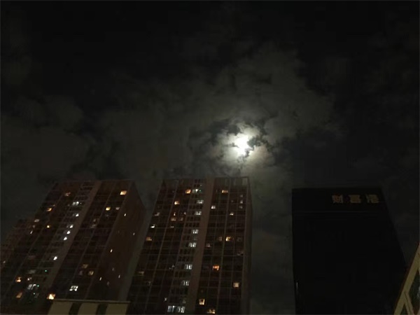 企業宣傳片紅瓜子在制作，作為導演的你怎樣創作