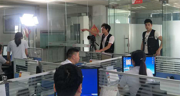 我期待著這個作品完成！我對紅瓜子非常有信心！